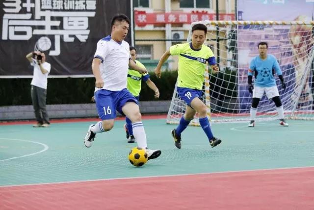 荷兰队世界杯26人大名单揭晓：范戴克、德容领衔，首战对阵日本